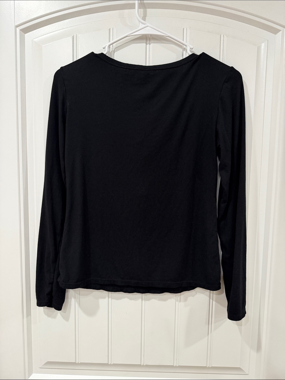 EUC HALARA Black Long-Sleeve Henley Crop Top - Picture 4 of 4
